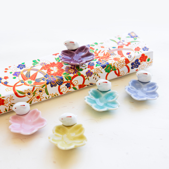 有田焼 桜兎 箸置5色セット(ITM6264) - クラフト南風 有田焼 桜兎 箸置5色セット(ITM6264) - クラフト南風