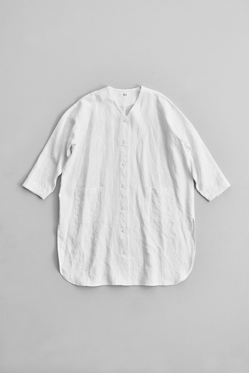 linen canvas V neck long shirt / off white