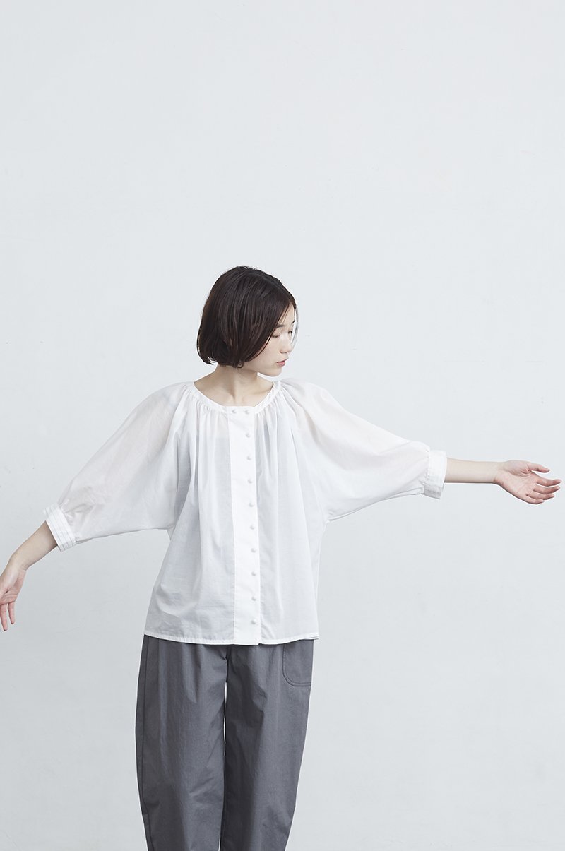 cotton gather smock blouse - atelier naruse | Online store