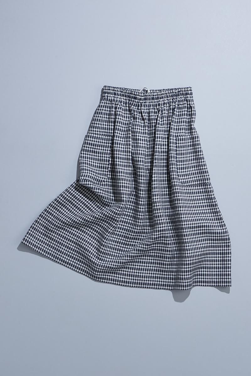 linen patch pocket skirt / navy check