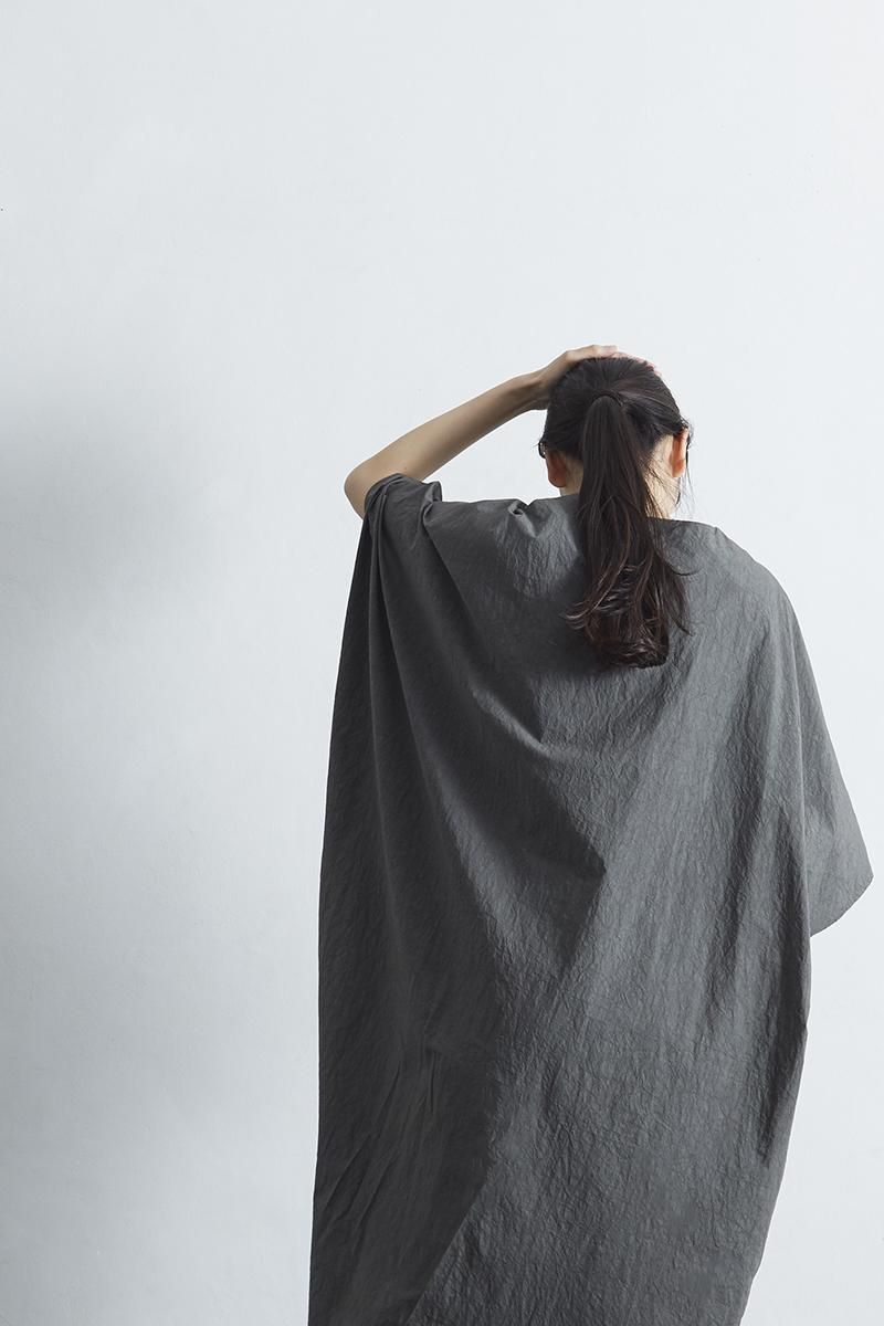 アトリエナルセ●コットンテントラインワンピース●チャコールグレー cotton TENT-LINE one-piece / charcoal - atelier naruse