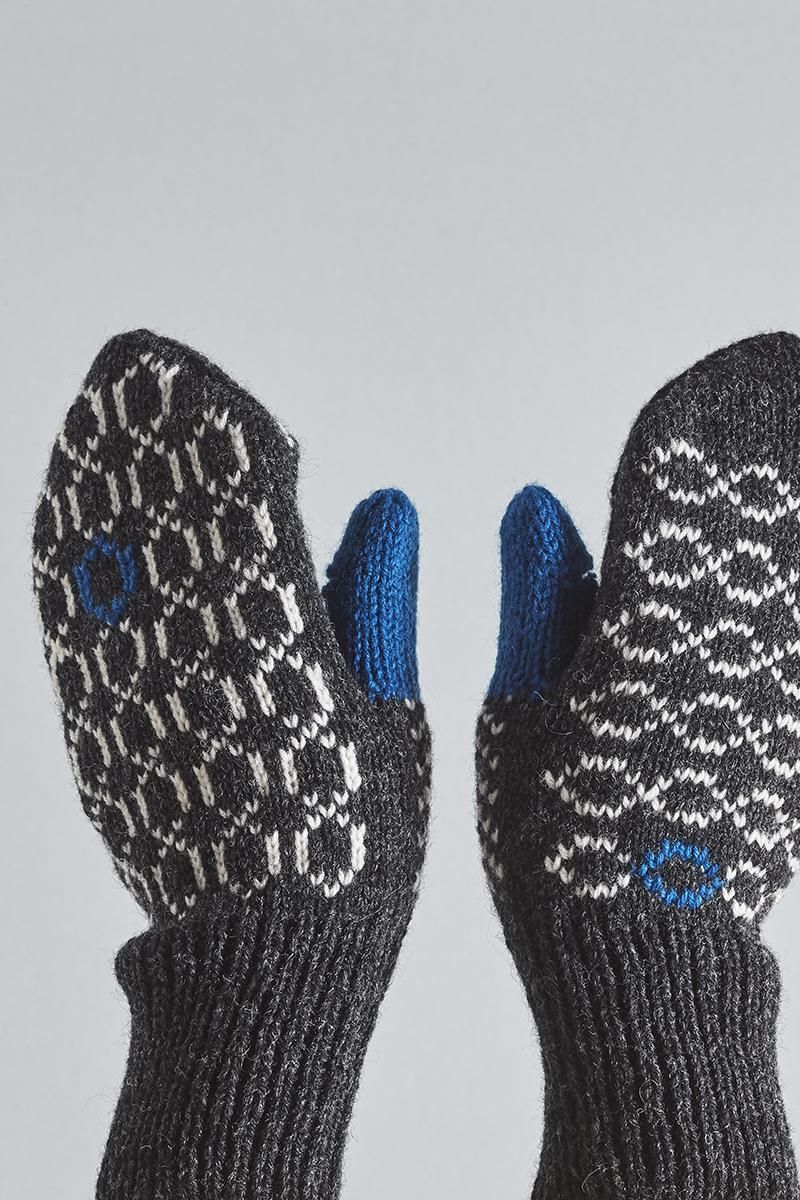 DARUMA×atelier naruse | shetland wool ~loop~ color work mittens ...