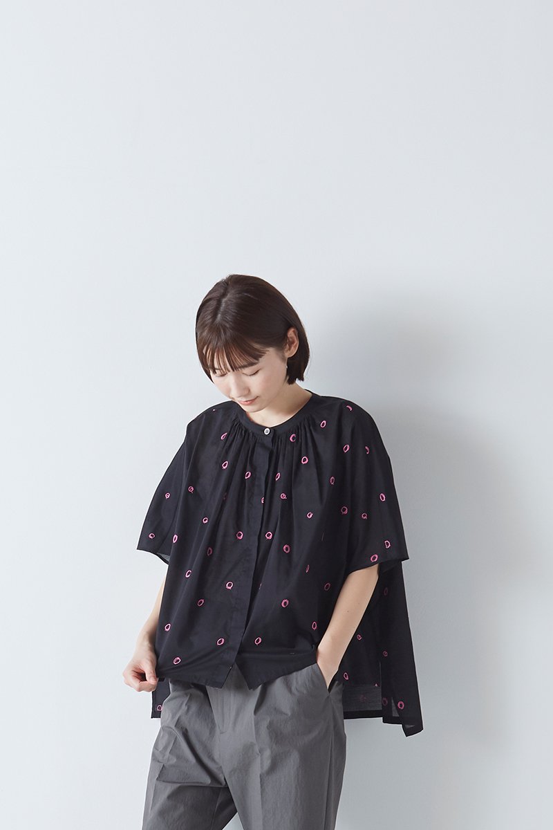 cotton ~WA~ band-collar blouse - atelier naruse | Online store