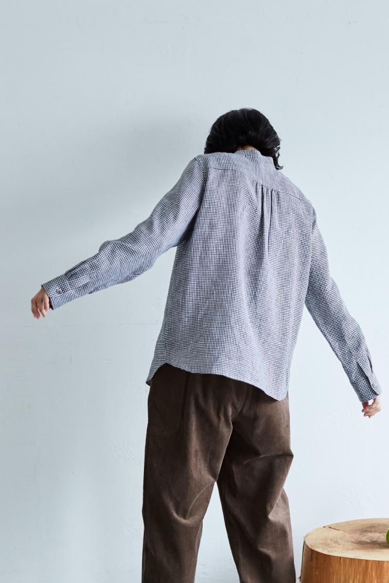 french linen mini gingham band-collar shirt - atelier naruse