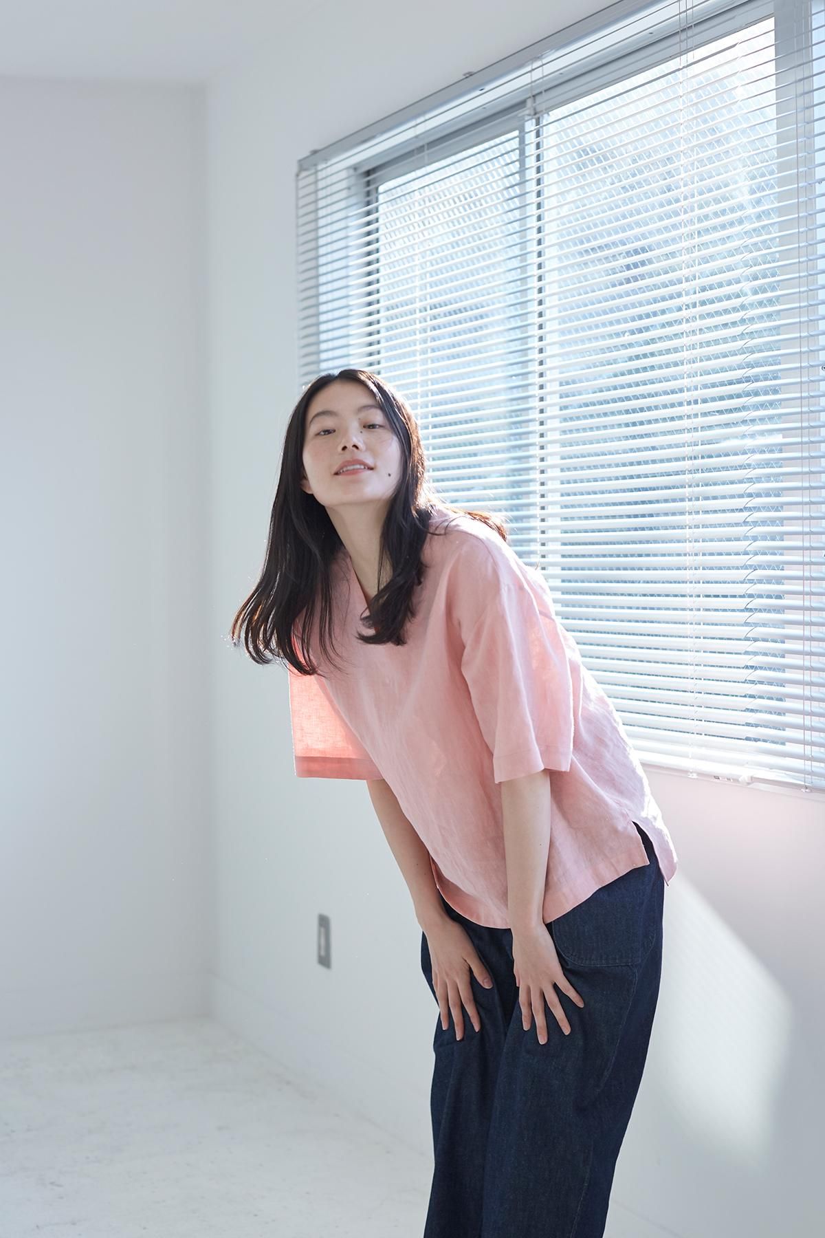 linen V-neck smock blouse - atelier naruse｜Online store｜the an