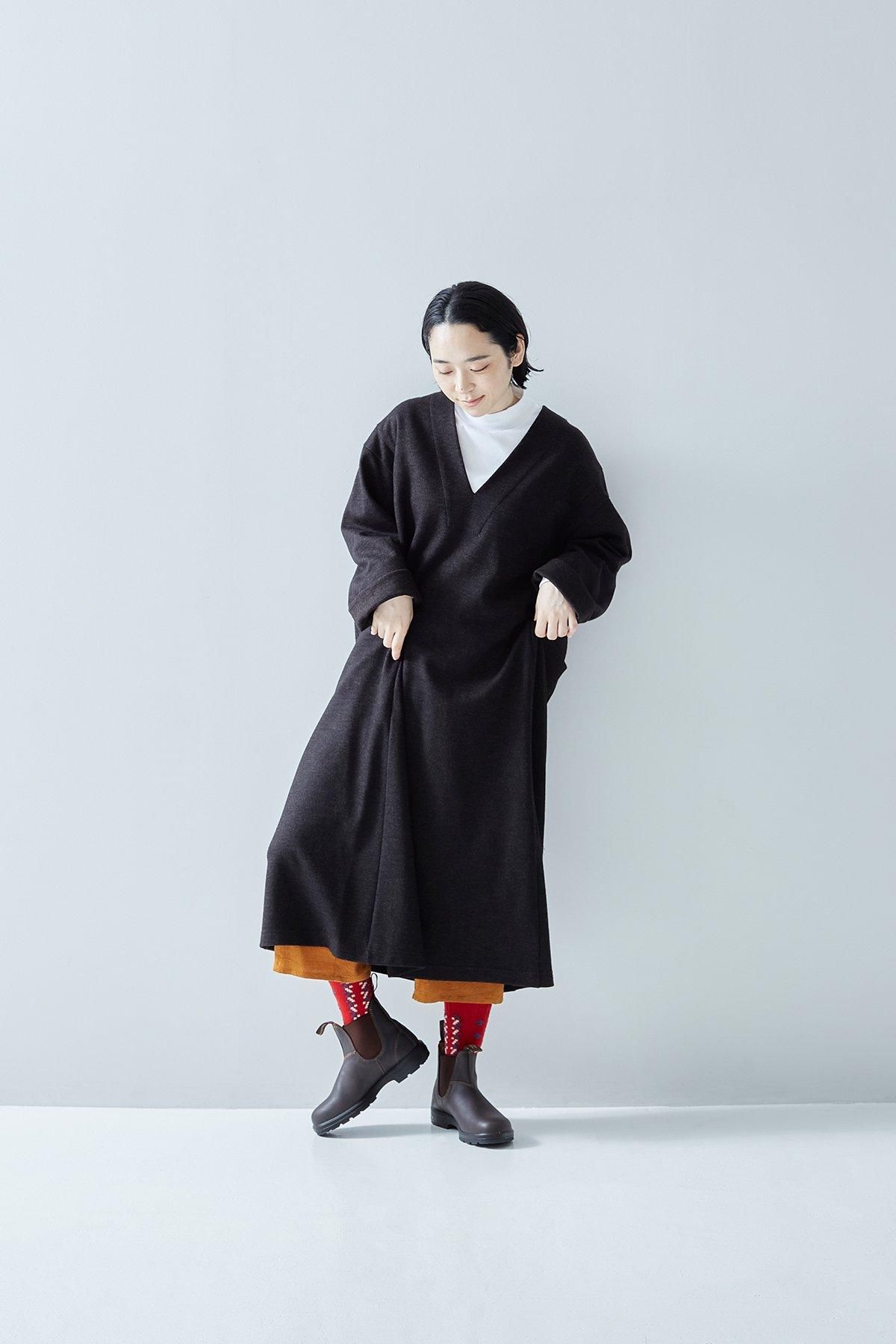 美品　アトリエナルセ　ウールパンツ　ネイビー 美品 アトリエナルセ ウールパンツ ネイビー 美品アトリエナルセ