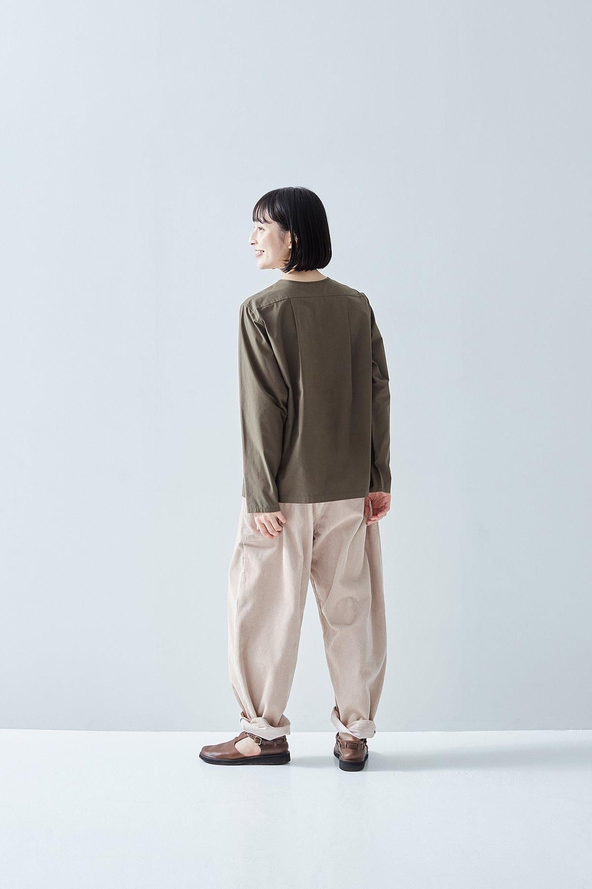 atelier naruse コットンヘンリーネックシャツ – blanc