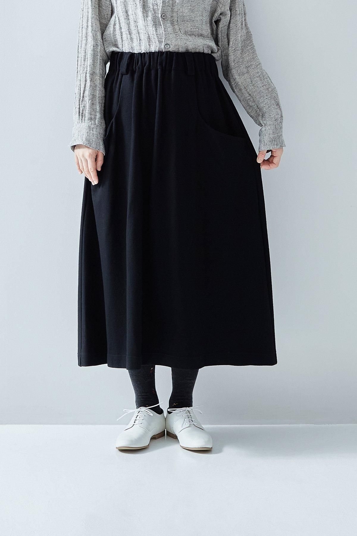 美品　アトリエナルセ 2.5万円　ウール ギャザー スカート　ウエストゴム　黒 20240914_93cef3.jpg