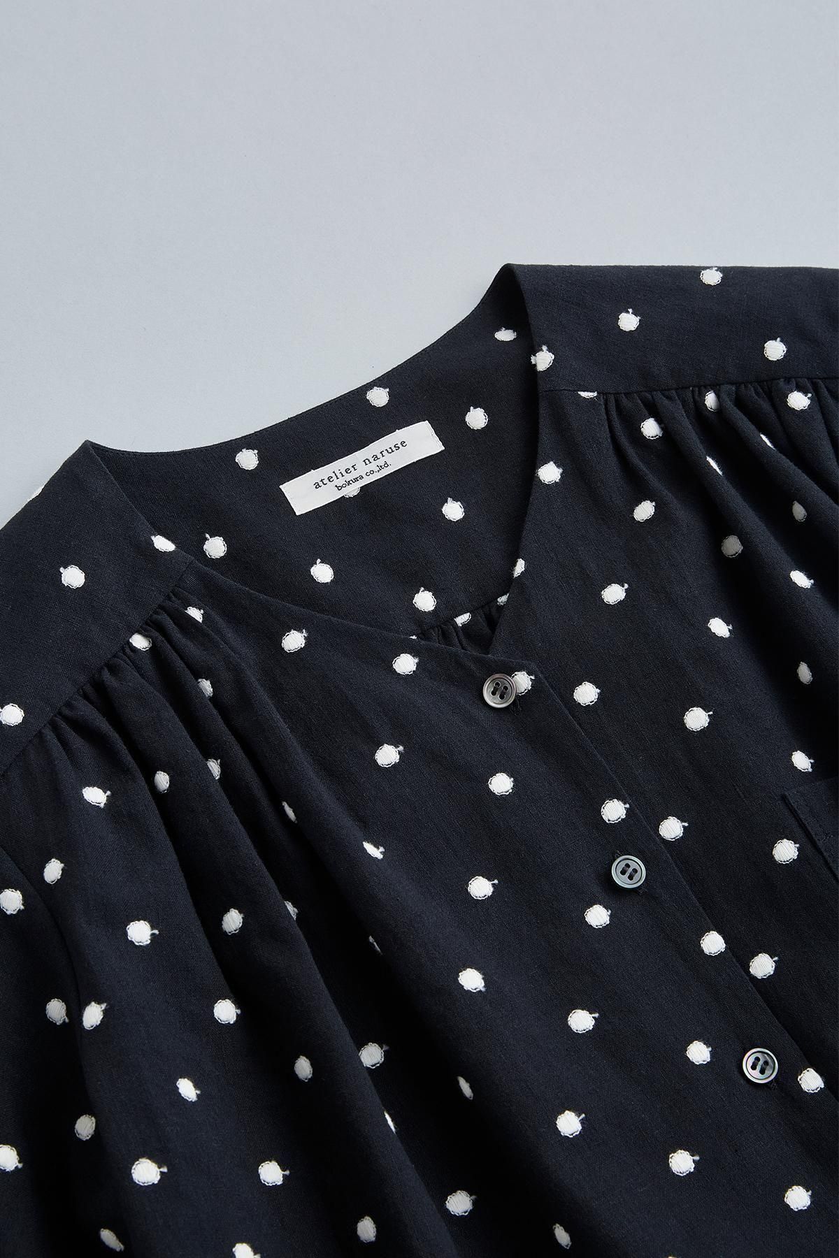 アトリエナルセ コットンリネン ミズタマV-neck blouse 186404173_o5.jpg?