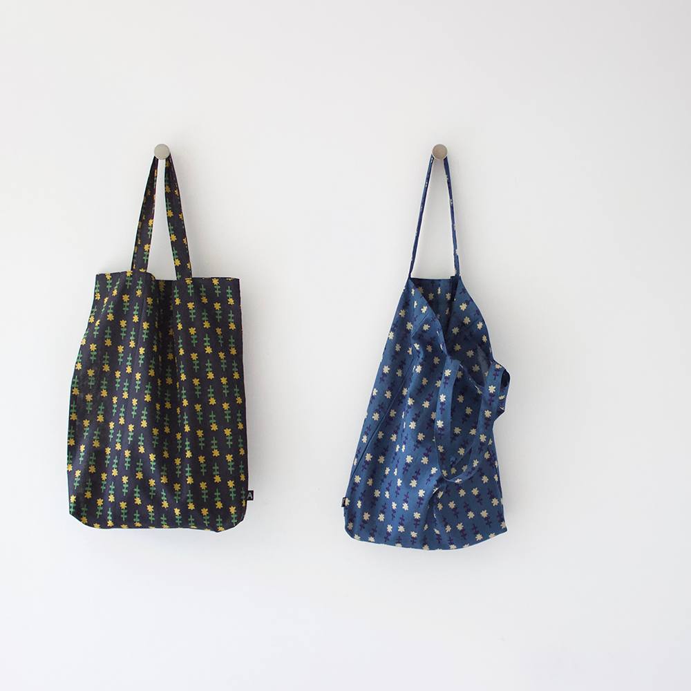 読みもの】このバッグには夏が似合う。軽やかに持ちたいおすすめバッグ。 Atsuko Matano 公式オンラインショップ