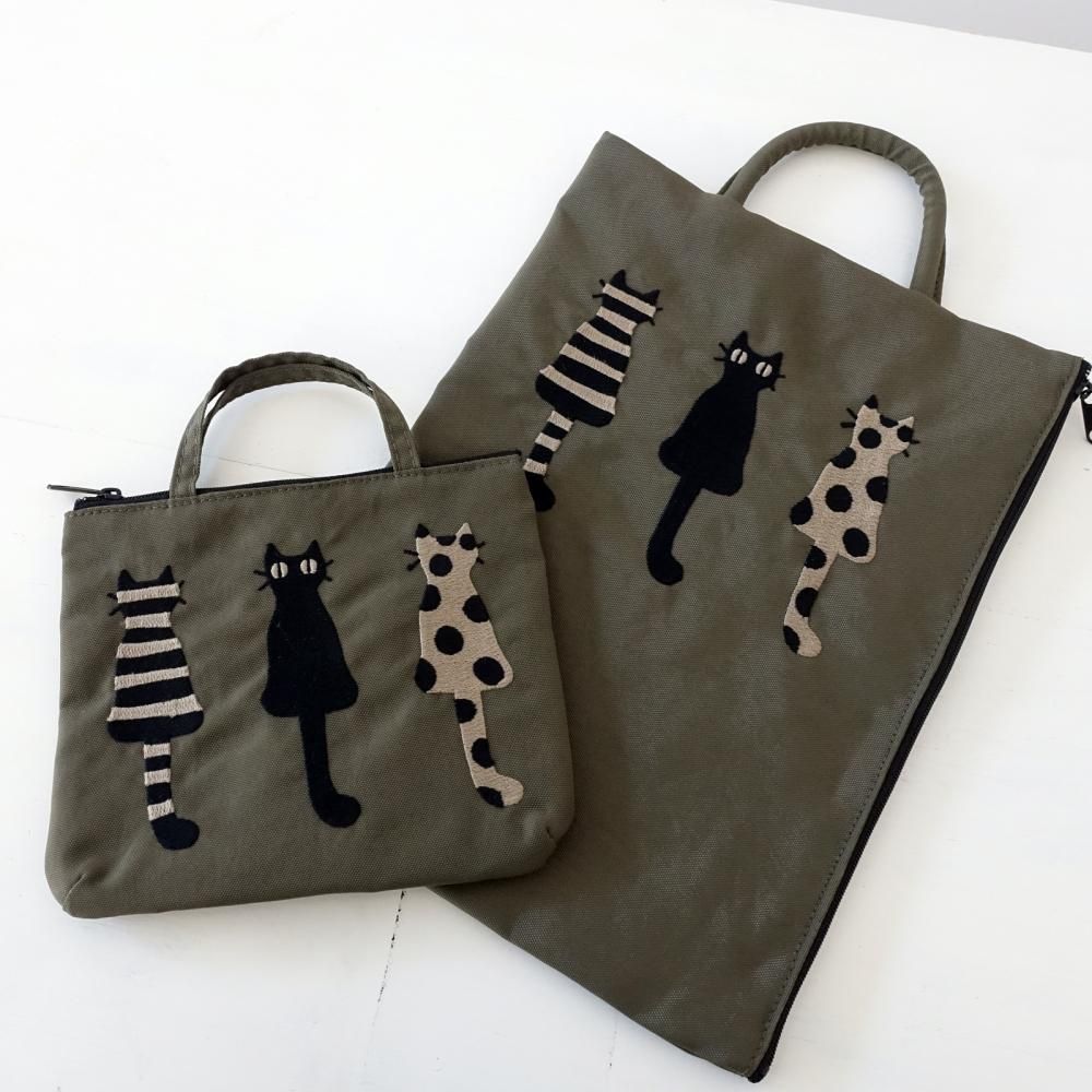 仲良し猫 刺繍ポーチ （カーキ） - Atsuko Matano 公式