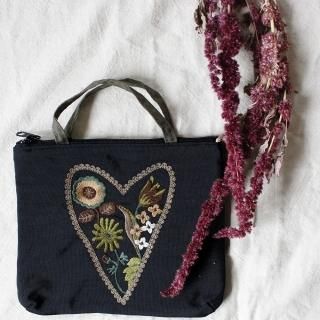 刺繍ポーチ - Atsuko Matano 公式オンラインショップ 刺繍ポーチ - Atsuko Matano 公式オンラインショップ