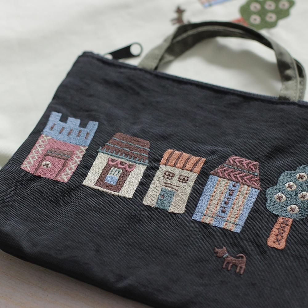 刺繍　ポンチョ　手作り　アウター　レトロ　パッチワーク　フリーサイズ　S〜L 刺繍ポーチ 家 - Atsuko Matano 公式オンラインショップ