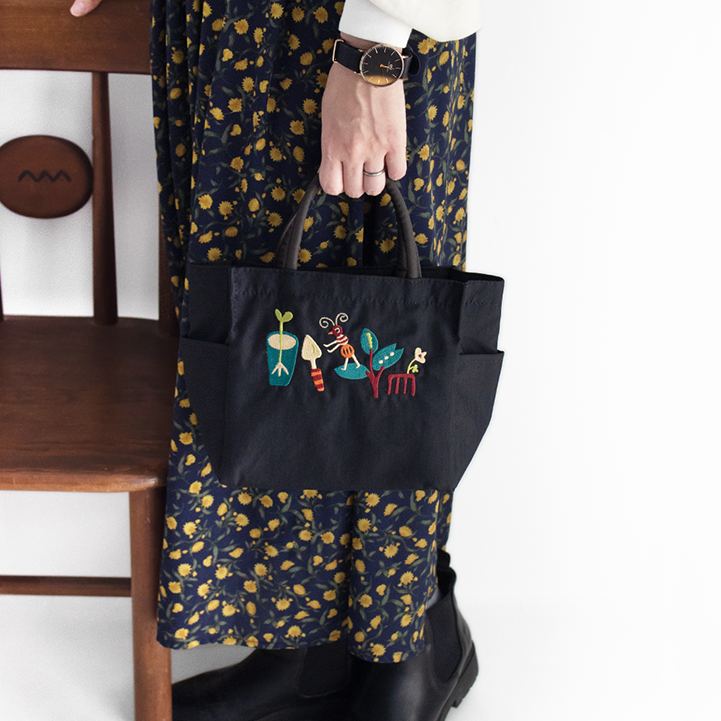 期間限定特別価格 刺繍マチ付トート かくれんぼ（RD） - Atsuko Matano 公式 その他