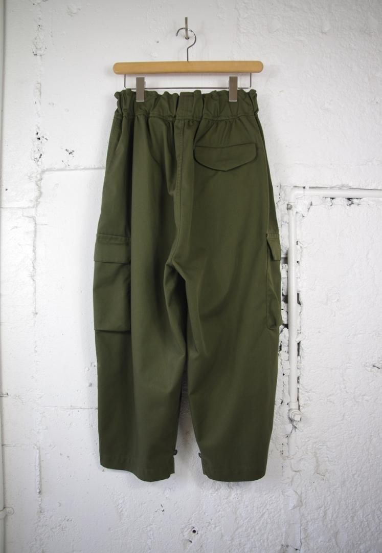 FIRMUM ギャザーテーパードミリタリーパンツ OLIVE/XS FIRMUM ギャザーテーパードミリタリーパンツ OLIVE/XS