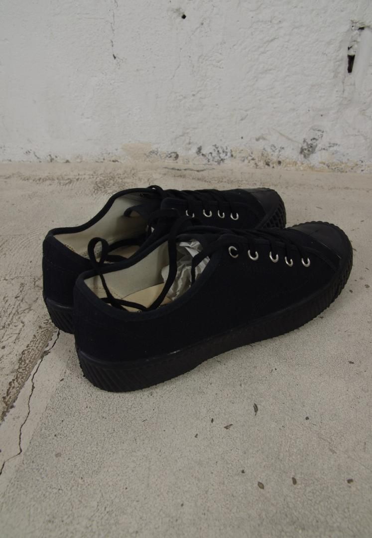 REPRODUCTION OF FOUND 900F SOVIET MILITARY TRAINER [BLACK