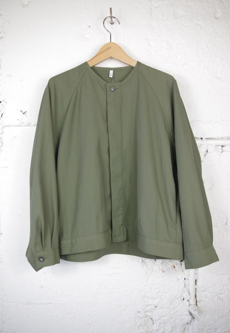 FIRMUM LE_FR0708BN 強撚ポリエステル＆コットンツイル ノーカラージャケット　ラグランスリ－ブ[OLIVE]