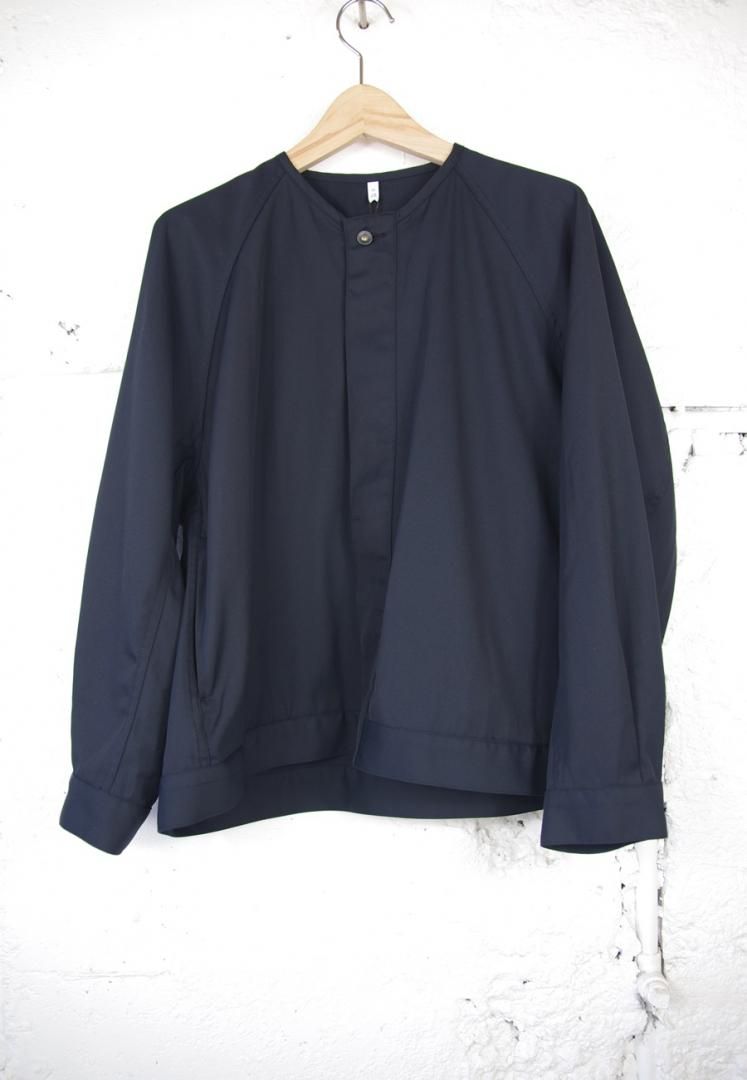FIRMUM LE_FR0708BN 強撚ポリエステル＆コットンツイル ノーカラージャケット　ラグランスリ－ブ[NAVY]