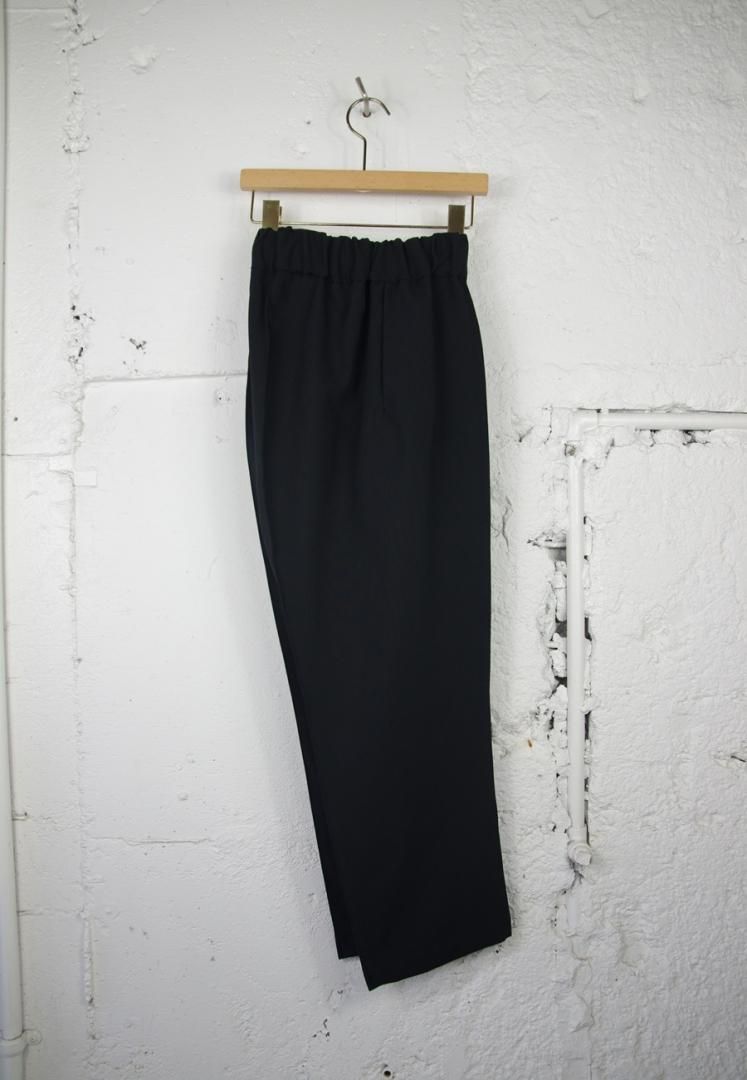 NO CONTROL AIR SN_NC0807PF オクポリ｜オクタグラムポリエステル・艶消平織　細三日月パンツ　[BLACK]
