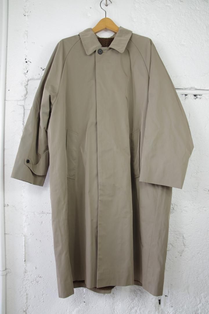 NO CONTROL AIR SN_NC1303CT メモギャバ｜強撚ポリエステル・メモリーギャバジン ステンカラーコート　ラグランスリ－ブ　[SAND BEIGE]