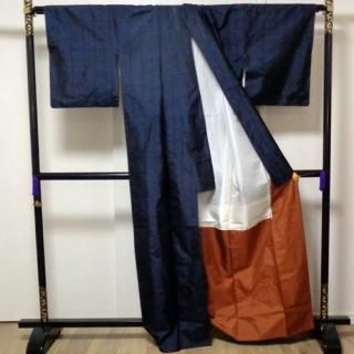 女物和服 女性用紬 紺色大島紬 正絹 リメイク用布地 160cmの女性用