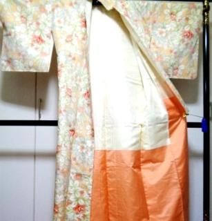紬 袷仕立てイエロー系 花模様 愛らしいお品 ほぼ未使用 裄丈64cm