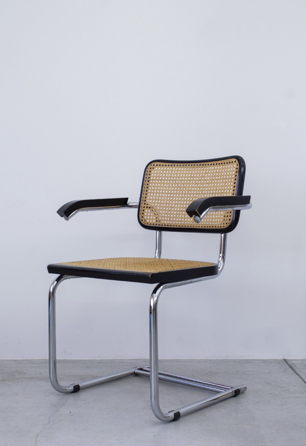 Marcel Lajos Breuer -Cesca Chair (Arm)