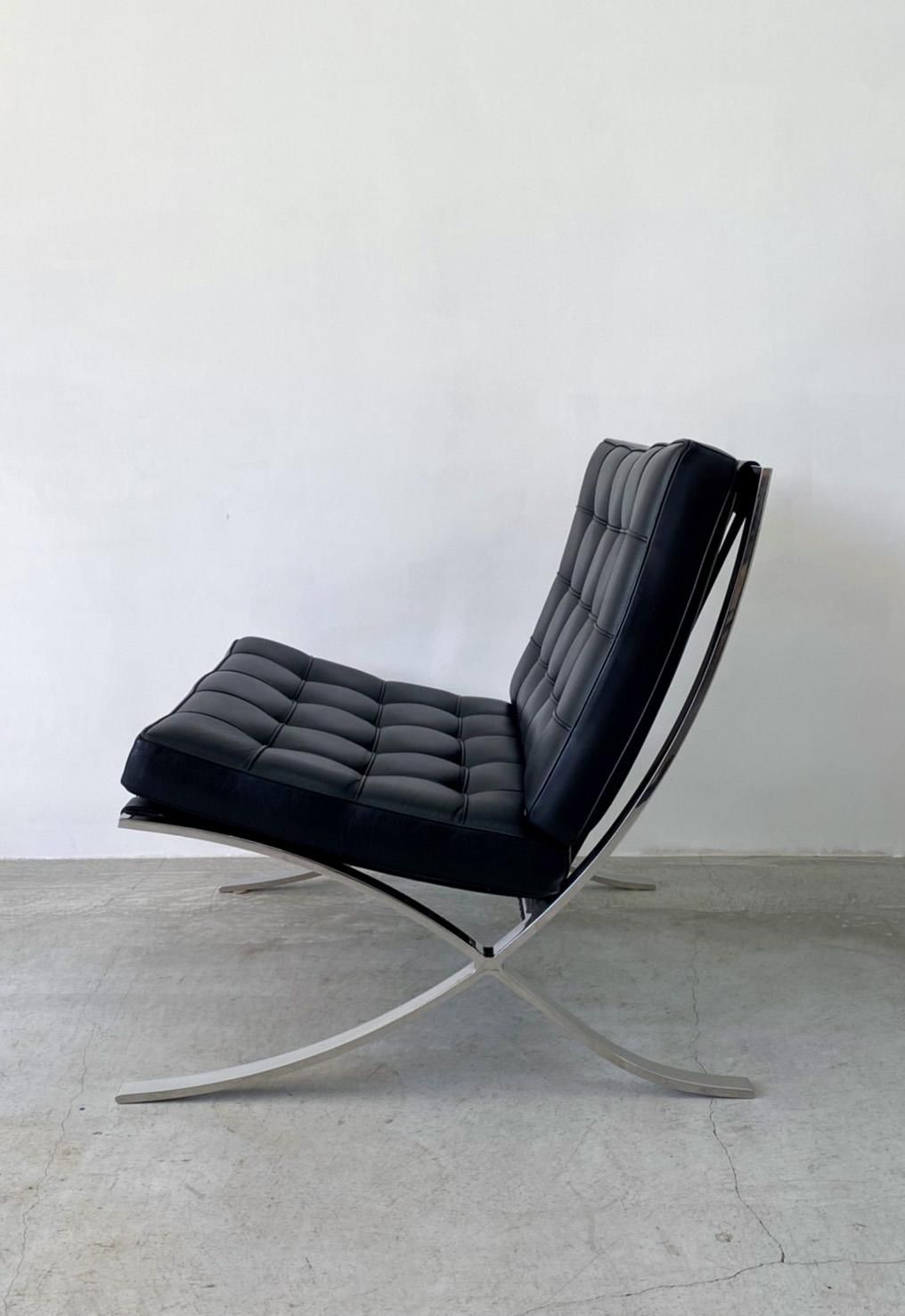 Mies van der Rohe -Barcelona Chair - water-sup Mies van der Rohe -Barcelona Chair - water-sup