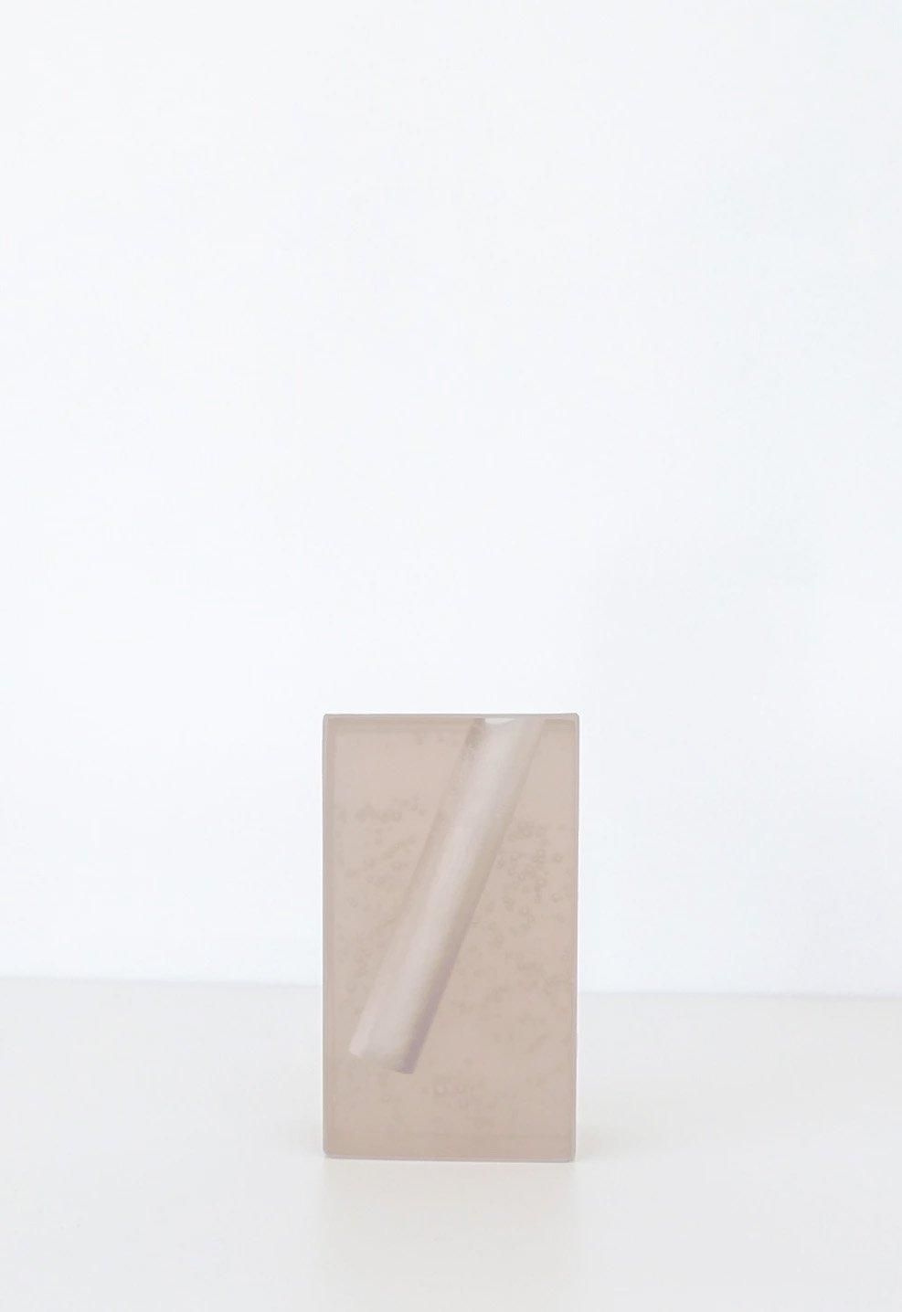 ACRYLIC VASE -J