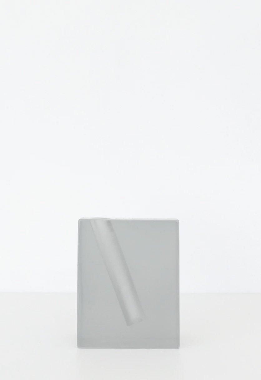 ACRYLIC VASE -E