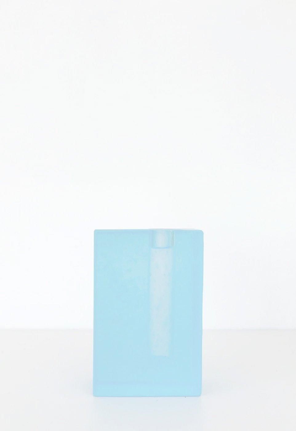 ACRYLIC VASE -D