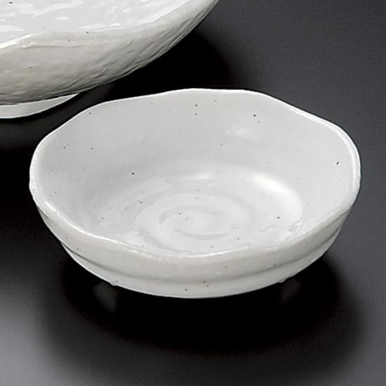 白スパタ三ッ足千代久 和食器 刺身用千代久 業務用 約9 2cm さしみ用 お造り用 しょうゆ入れ 醤油皿 たれ用 タレ皿 業務用食器を産地からお届けします みんなの倉庫 白スパタ三ッ足千代久 和食器 刺身用千代久 業務用 約9 2cm さしみ用 お造り用 しょうゆ入れ 醤油皿 たれ用 タレ皿 業務用食器を産地からお届けします みんなの倉庫