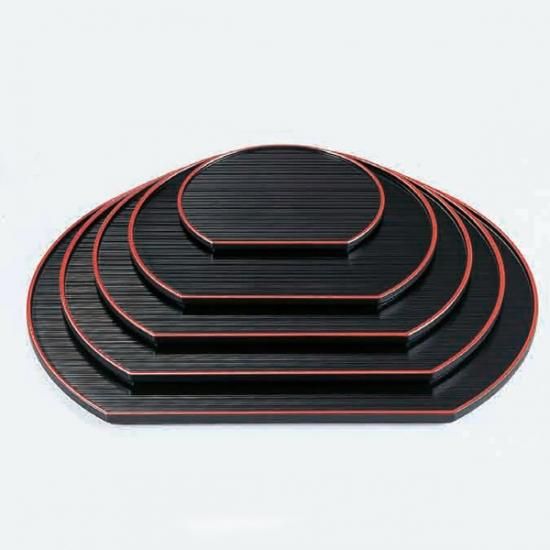 漆塗り黒市松・赤麻の葉模様の大長平皿