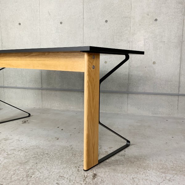 Kaari Desk (REB005)/ブラックリノリウム - MID-Century MODERN