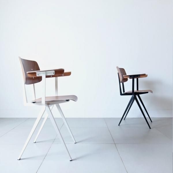 ダイニングチェア GALVANITAS MODEL S.16 CHAIR GALVANITAS（ガルファニタス）モデルS.16チェア – FELICE.ONLINE