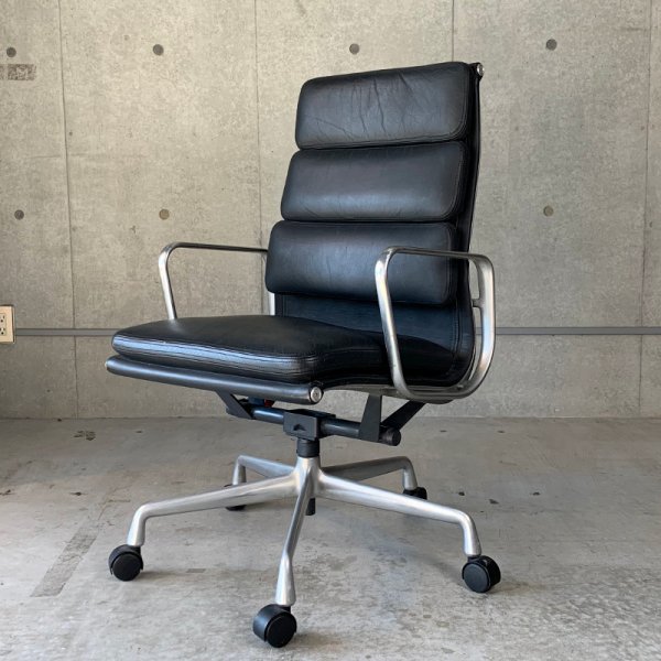 Soft Pad Group Exective Chair
