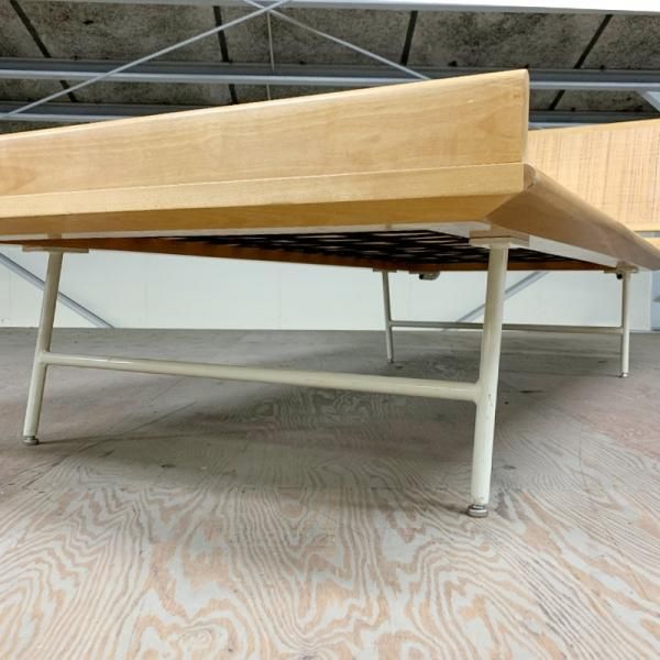 Nelson Thin Edge Bed - MID-Century MODERN Nelson Thin Edge Bed - MID-Century MODERN