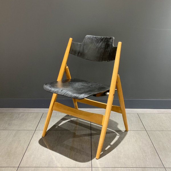 SE18 Folding Chair - MID-Century MODERN