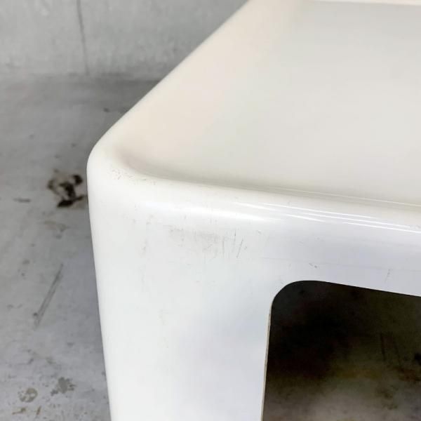 Amanta Lounge Table - MID-Century MODERN