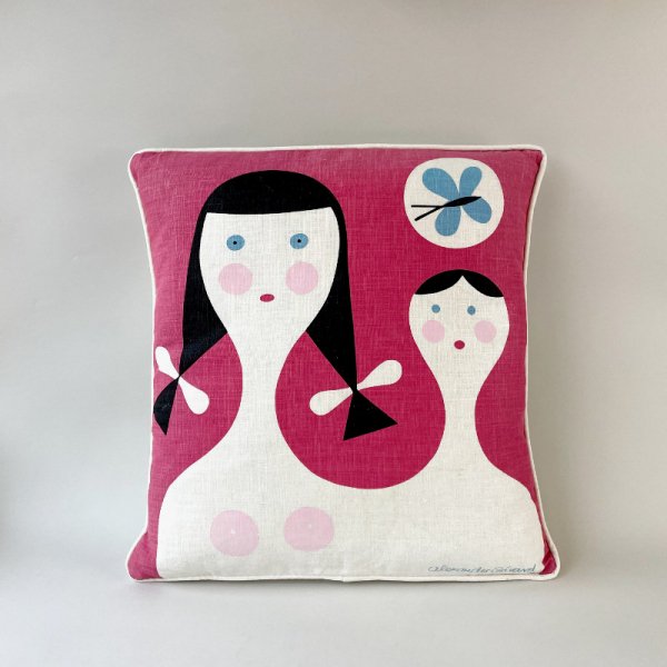 Graphic Print Cushion / Mother & Child