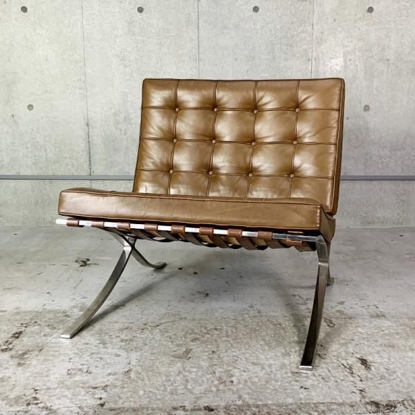 Barcelona Chair - MID-Century MODERN Barcelona Chair - MID-Century MODERN