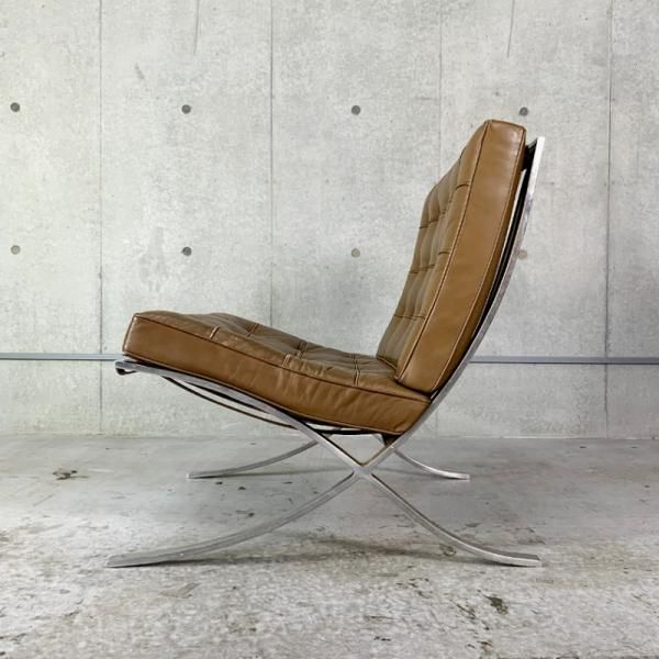 Barcelona Chair - MID-Century MODERN Barcelona Chair - MID-Century MODERN