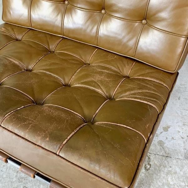Barcelona Chair - MID-Century MODERN Barcelona Chair - MID-Century MODERN