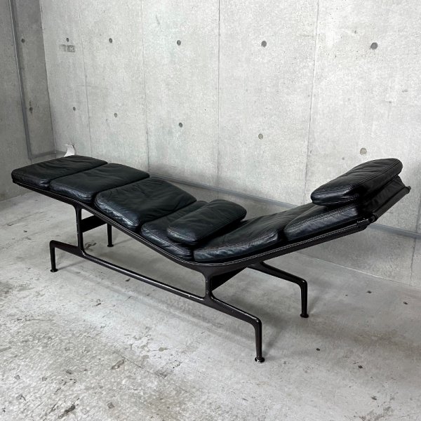 Eames Chaise - MID-Century MODERN