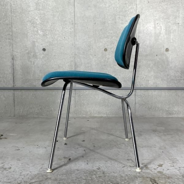 Two Piece Plastic Chair - MID-Century MODERN Two Piece Plastic Chair - MID-Century MODERN
