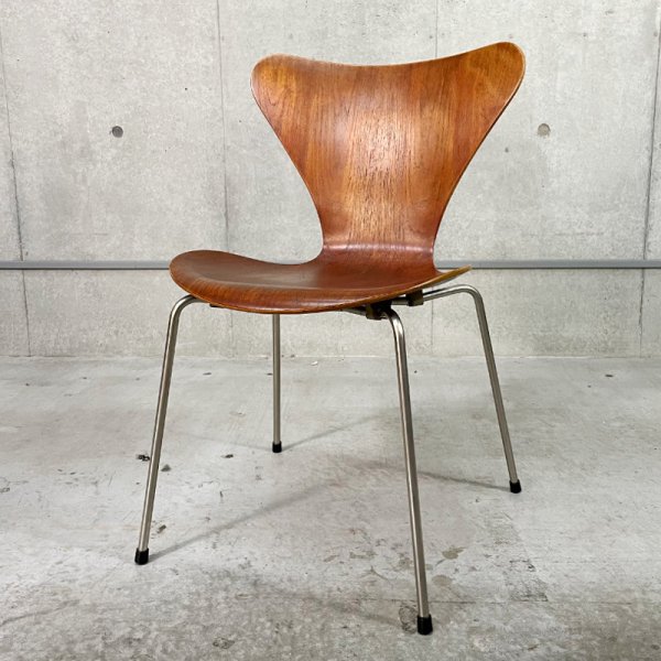 Seven Chair Vintage / Teak