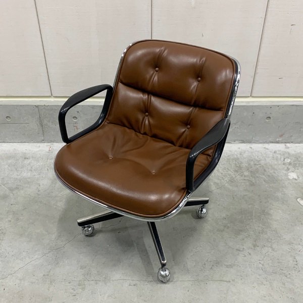 1258 Swivel Arm Chair