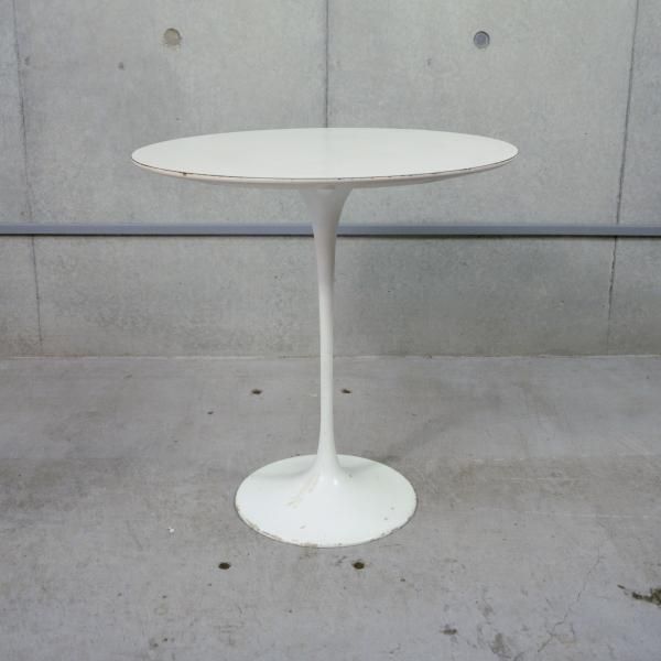 Tulip Side Table / Eero Saarinen - MID-Century MODERN