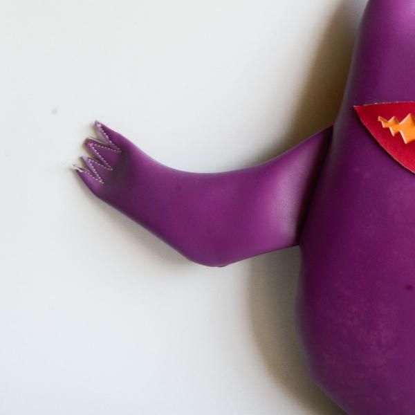 Nauga Monster Large (Vintage) - MID-Century MODERN Nauga Monster Large (Vintage) - MID-Century MODERN