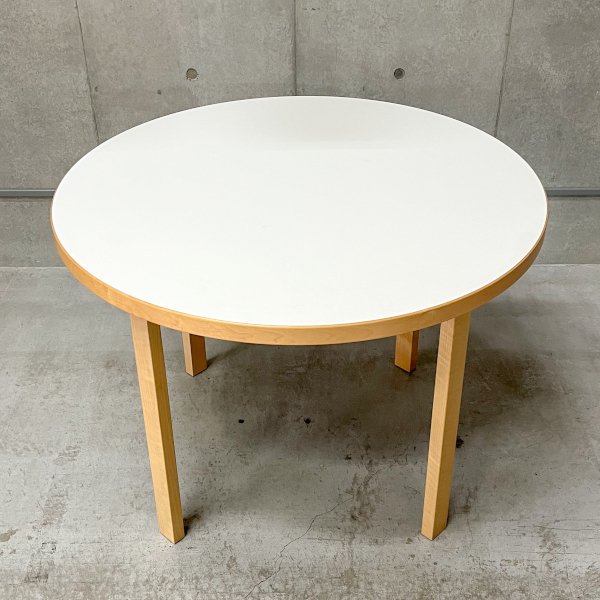 Table 90A / Alvar Aalto<img class='new_mark_img2' src='https://img.shop-pro.jp/img/new/icons47.gif' style='border:none;display:inline;margin:0px;padding:0px;width:auto;' />